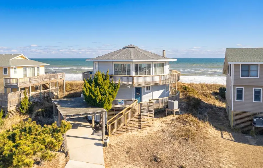 Eagle's Nest | Round House 110