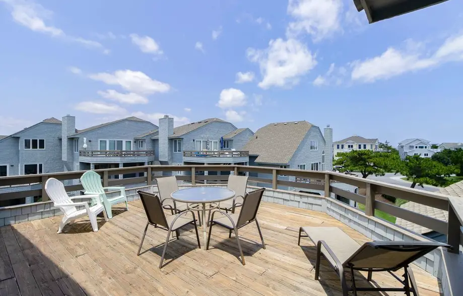 The Doctor's Inn LV-646